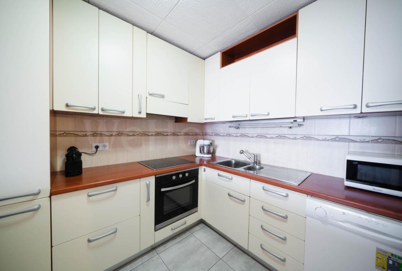 Apartamento Spacieux Puig-rom 114, - Wehostyou *